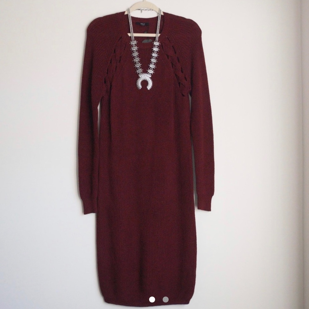 🔴 Comfy burgundy sweater dress
